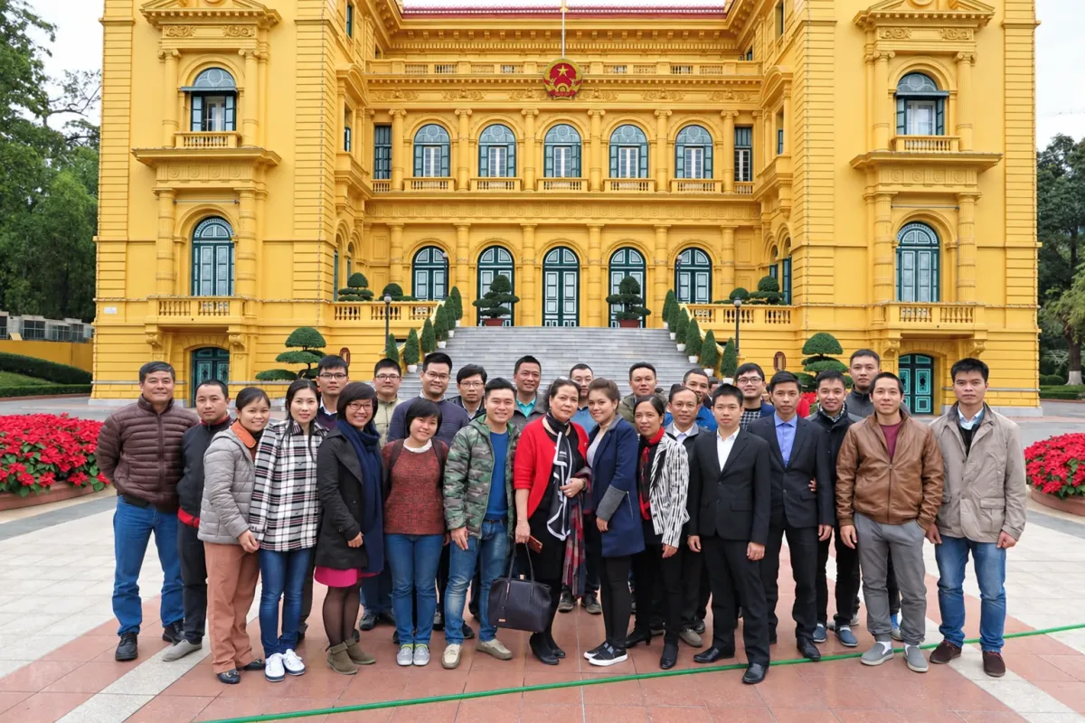 Gặp gỡ và trao đổi